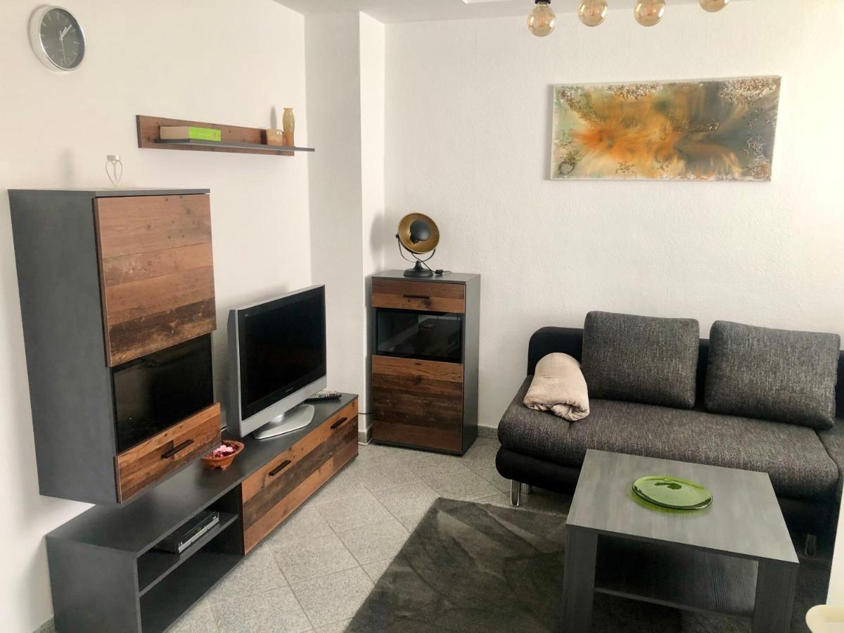 Delux Ferienwohnung Kunstgalerie Und Ilmradweg Kranichfeld Luaran gambar