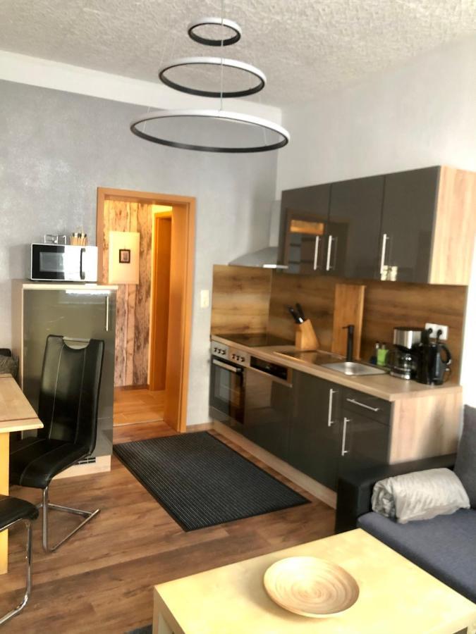Delux Ferienwohnung Kunstgalerie Und Ilmradweg Kranichfeld Luaran gambar