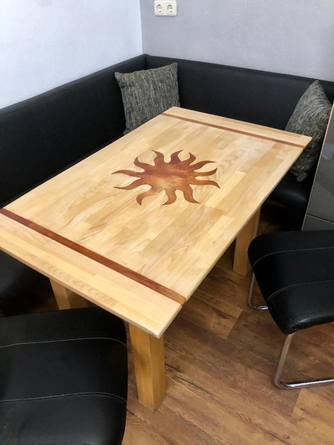 Delux Ferienwohnung Kunstgalerie Und Ilmradweg Kranichfeld Luaran gambar