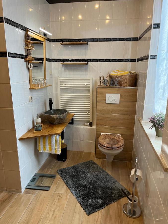 Delux Ferienwohnung Kunstgalerie Und Ilmradweg Kranichfeld Luaran gambar